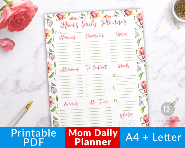 Mom daily planner printable with beautiful watercolor florals! Moms, organize your day in style with this printable daily planner!